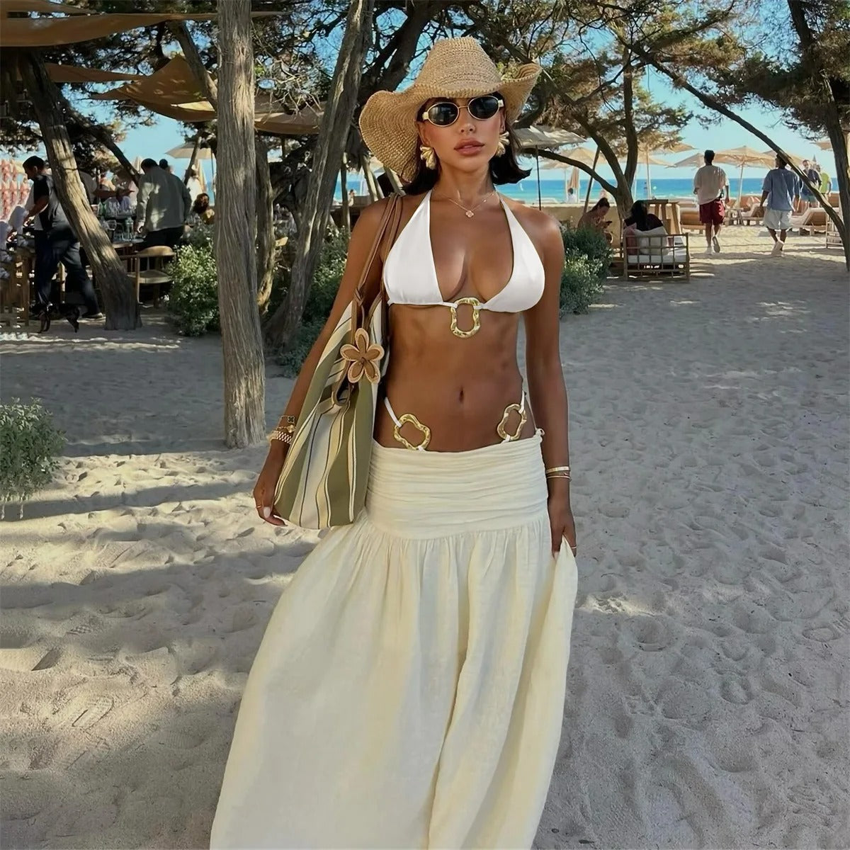 Biquini Asa Delta Argola Dourada Ilha do Mel