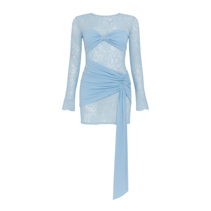 Vestido Curto de Renda Azul com Drapeado e Cauda Lateral