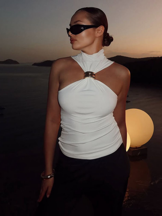 Blusa Gold Gola Alta Elegante com Detalhe Metálico