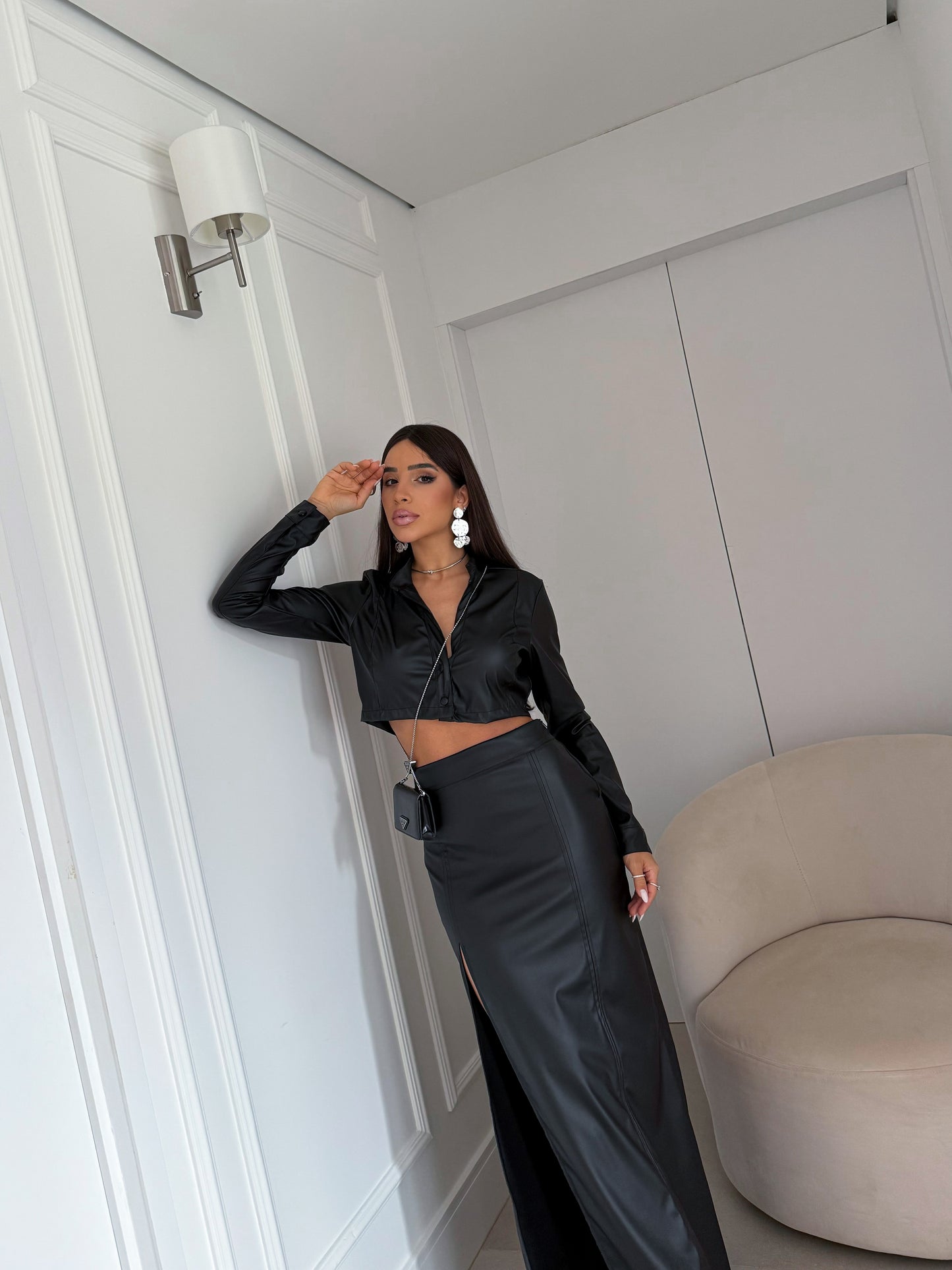 Conjunto Feminino Couro Saia e Jaqueta Cropped Malbec - Sale