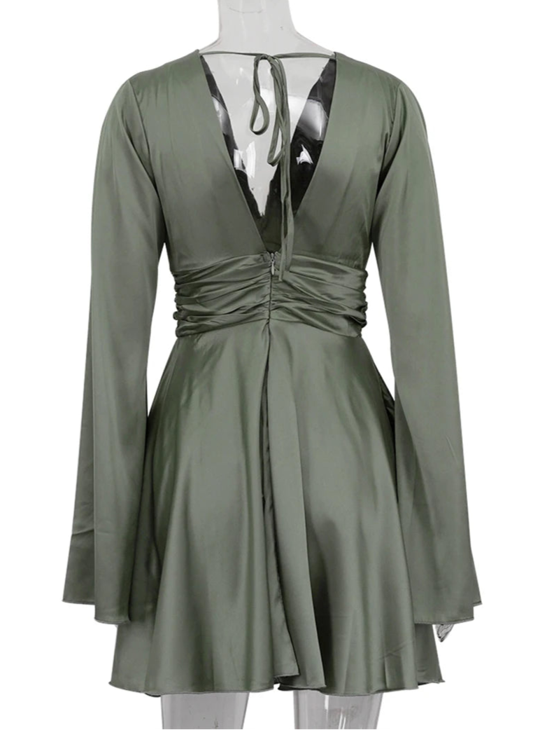 vestido , vestidoverde , vestidofluido , vestidoseda , vestidosedacurto , vestidosocial