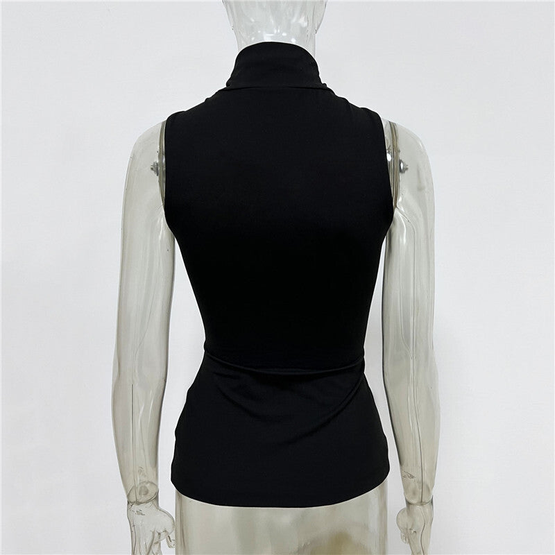 Blusa Gold Gola Alta Nakeds com Detalhe Metálico