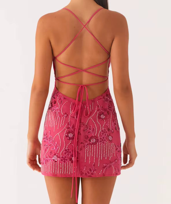 Vestido Curto Bordado com Pedrarias - Moda Praia l CAROL ESPAÇO FASHION
