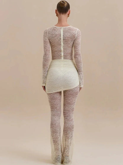 Macacão Longo em Renda com Transparência e Gola Alta - Moda Festa l CAROL ESPAÇO FASHION