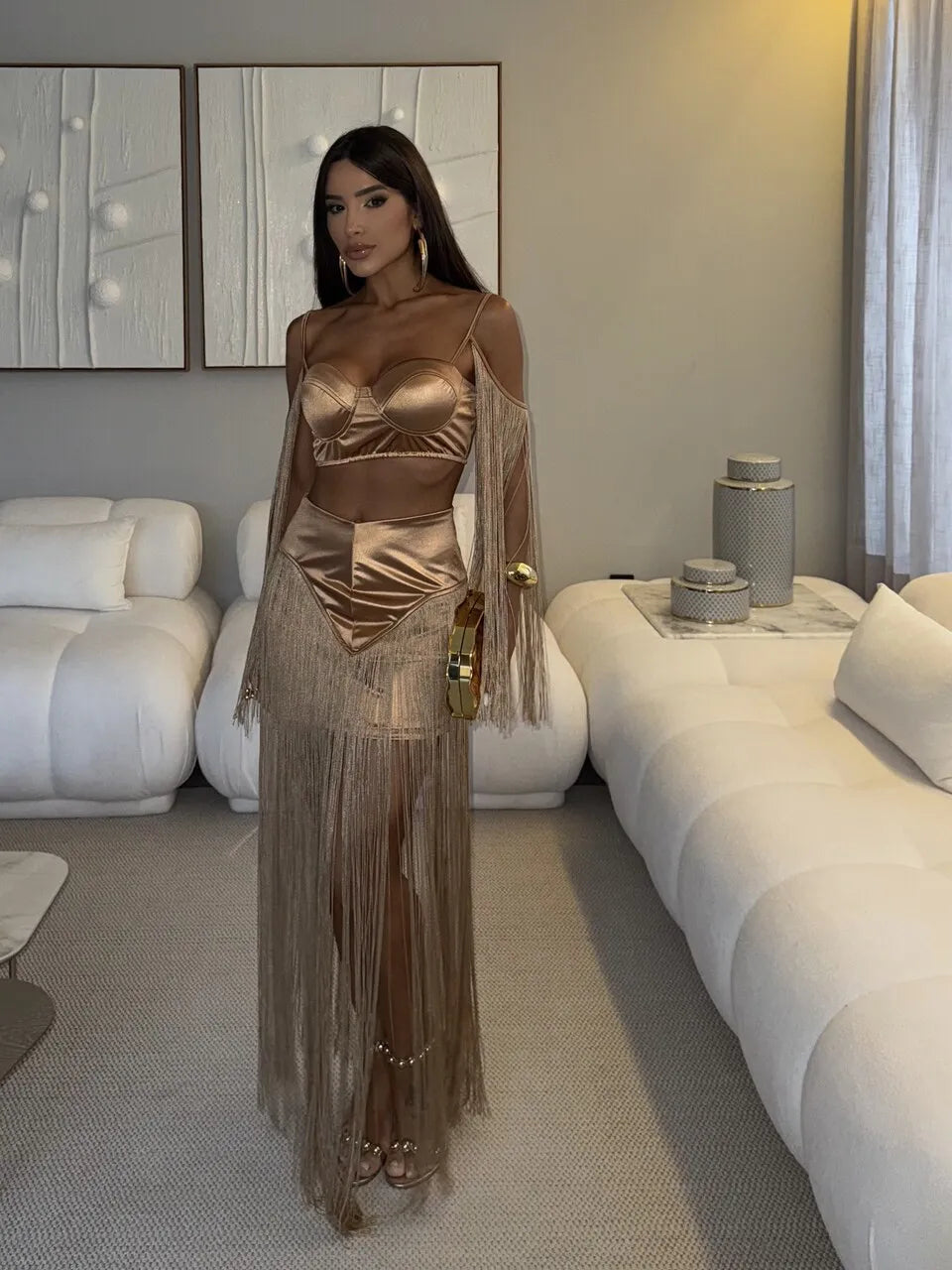 Conjunto Milos Dourado Luxo com Cropped Estruturado e Saia Longa de Franjas