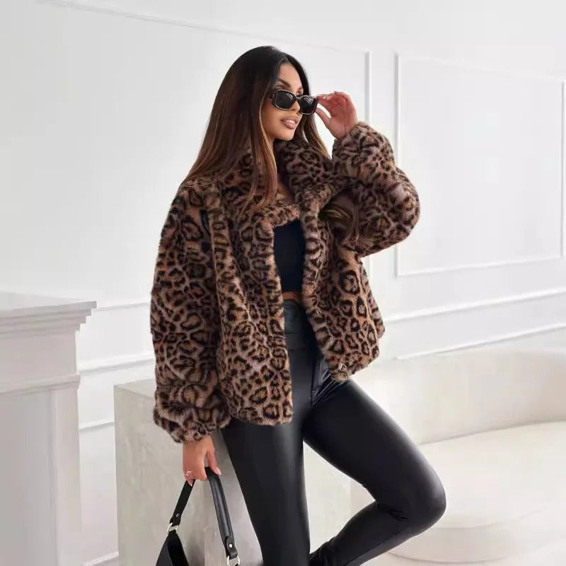 Casaco Faux Fur Leopard - Outono Inverno l CAROL ESPAÇO FASHION