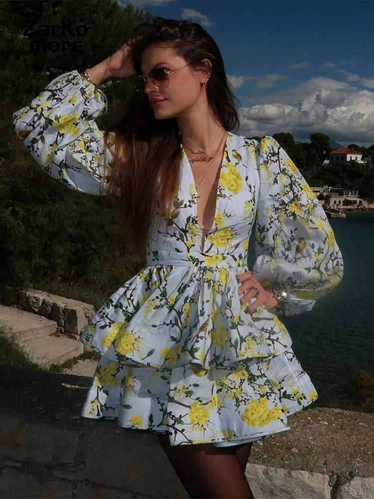Vestido Curto Floral Babados