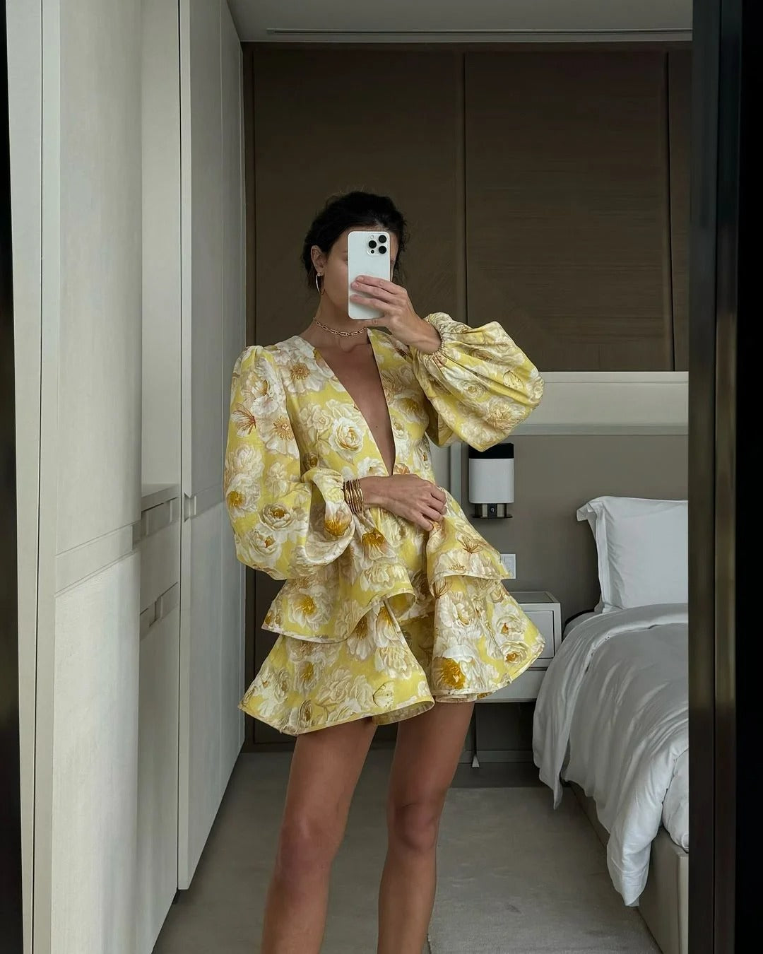 Vestido Curto Floral Babados