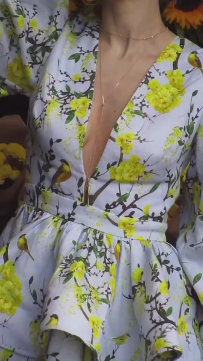 Vestido Curto Floral Babados