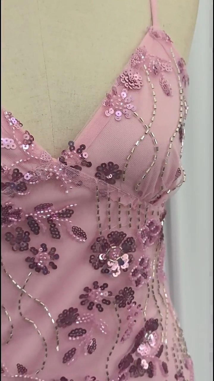 Vestido Curto Bordado com Pedrarias - Moda Praia l CAROL ESPAÇO FASHION